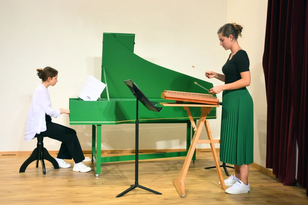 Hackbrettunterricht an der Musik- und Kunstschule Oberes Mostviertel